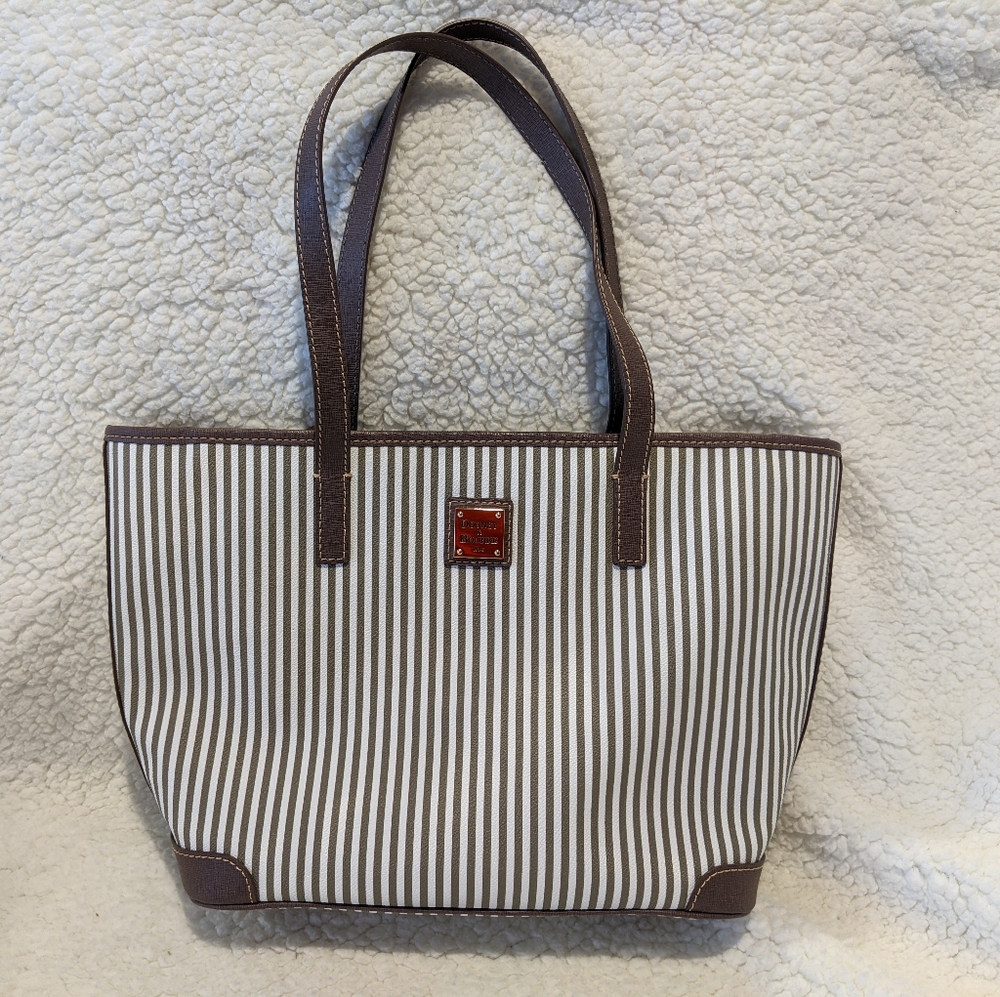 Dooney & Bourke Charleston tote bag